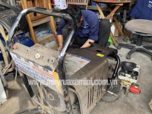 cach-khac-phuc-may-may-rua-xe-bi-nong (2)